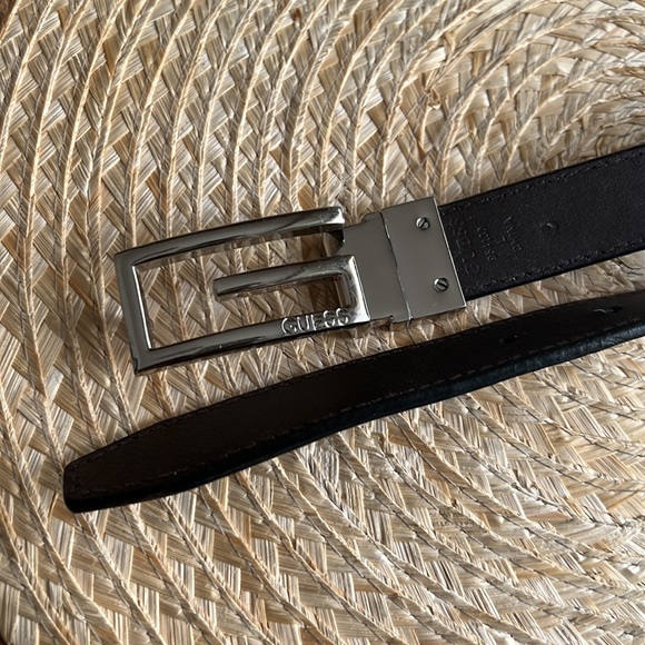 Guess Reversible Leather Signature Logo Belt Size large - Picture 11 of 11